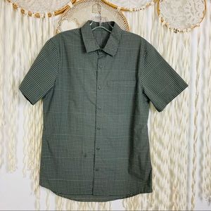 Lululemon Green Plaid Short Sleeve Button Down Top